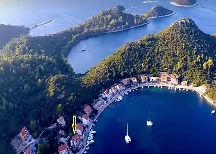 Malo - One-bedroom With Balcony And Sea View - 2nd Floor 7 Apartment Lastovo